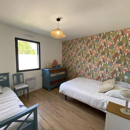 Les Pieds Dans Le Sable