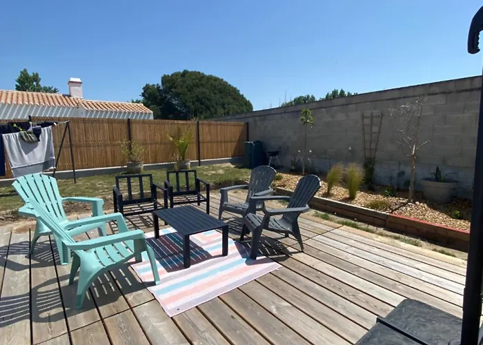 Les Pieds Dans Le Sable